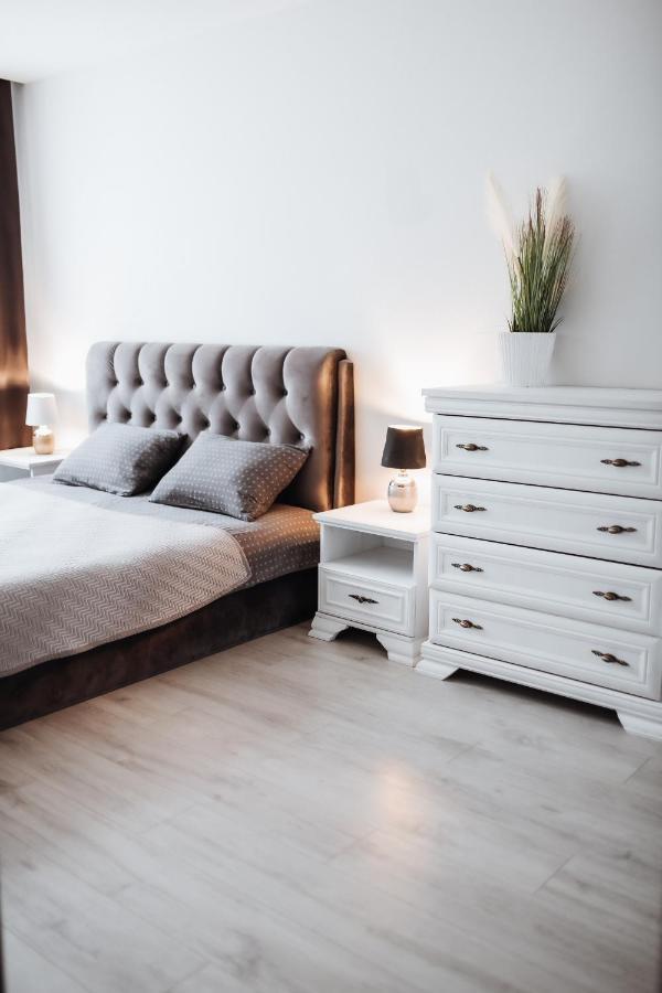 Luxury Apartments In City Center, Siauliai Eksteriør billede